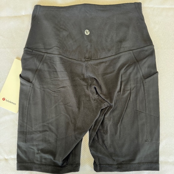 Lululemon Align High Rise Short 8" with Pockets Black Size 6 - Picture 5 of 9